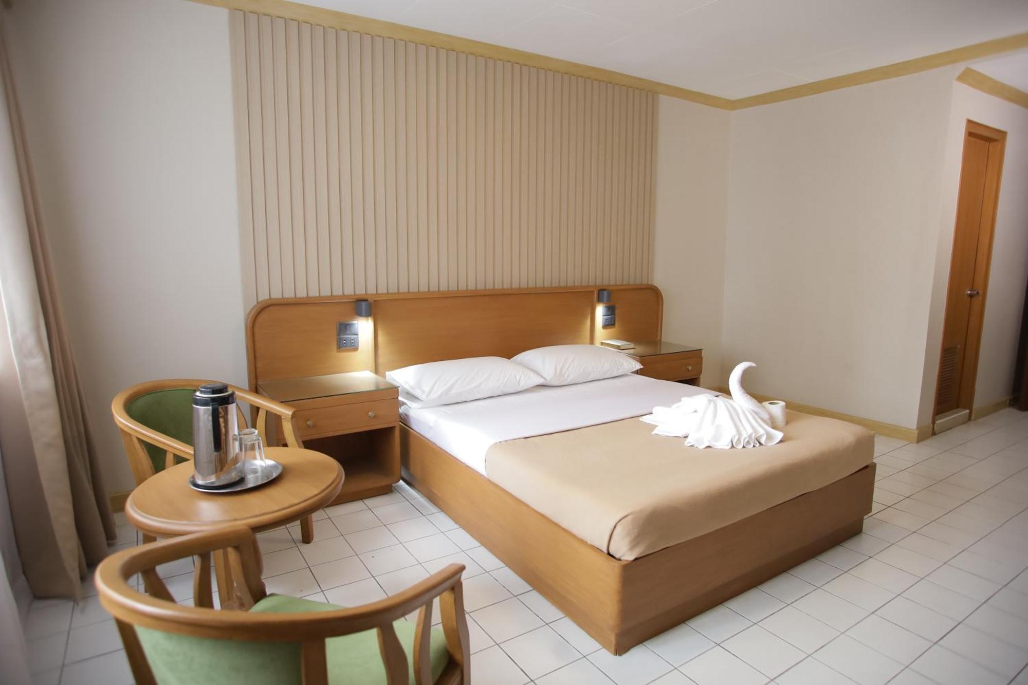 Hotel Soriente Manila Esterno foto